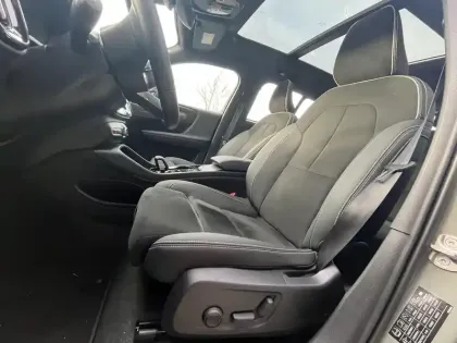 Photo 15 Volvo Xc40  B3 163 ch DCT7