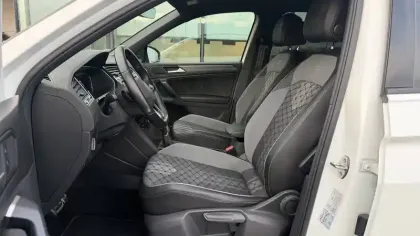 Photo 8 Volkswagen Tiguan  1.5 TSI 150ch DSG7