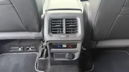 Photo 13 Volkswagen Tiguan  1.5 TSI 150ch DSG7