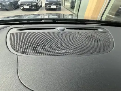 Photo 33 Volvo V60 Gén. II Ph1 NG2 Ultra Style Dark 5