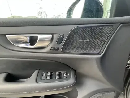 Photo 15 Volvo V60 Gén. II Ph1 NG2 Ultra Style Dark 5