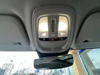 Photo 32 Volvo V60 Gén. II Ph1 NG2 Ultra Style Dark 5