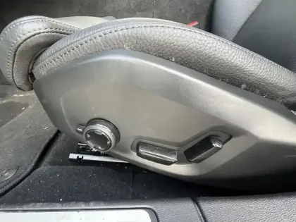 Photo 16 Volvo V60 Gén. II Ph1 NG2 Ultra Style Dark 5