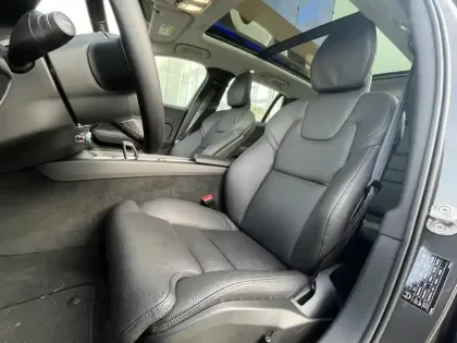 Photo 17 Volvo V60 Gén. II Ph1 NG2 Ultra Style Dark 5