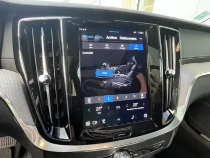 Photo 23 Volvo V60 Gén. II Ph1 NG2 Ultra Style Dark 5