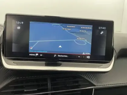 Photo 40 Peugeot 2008  PureTech 130 S&S EAT8