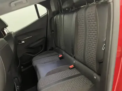 Photo 35 Peugeot 2008  PureTech 130 S&S EAT8