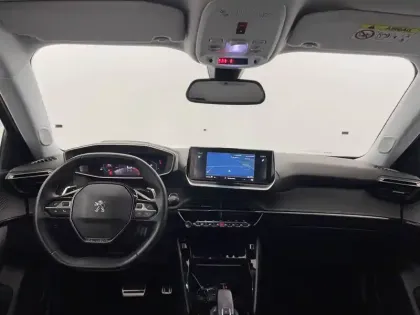 Photo 50 Peugeot 2008  PureTech 130 S&S EAT8