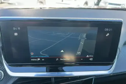 Photo 18 Peugeot 2008  PureTech 130 S&S EAT8