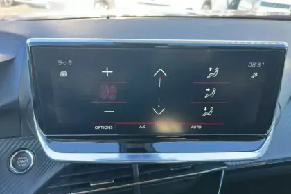 Photo 19 Peugeot 2008  PureTech 130 S&S EAT8