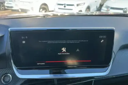 Photo 17 Peugeot 2008  PureTech 130 S&S EAT8