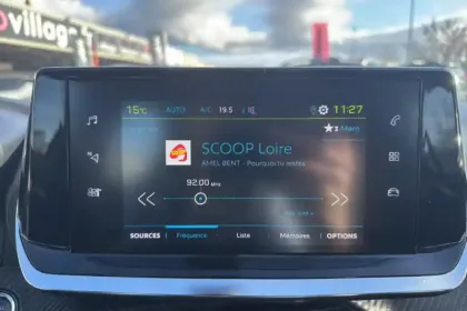 Photo 74 Peugeot 208  Electrique 50 kWh 136ch