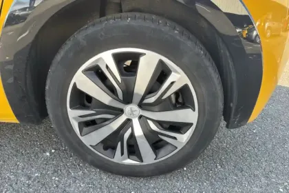 Photo 37 Peugeot 208 Gén. II Ph1 NG Active 5