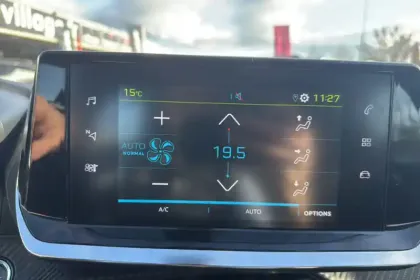 Photo 23 Peugeot 208  Electrique 50 kWh 136ch