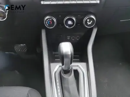 Photo 13 Renault Clio  E-Tech 140