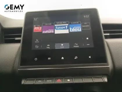 Photo 30 Renault Clio  E-Tech 140