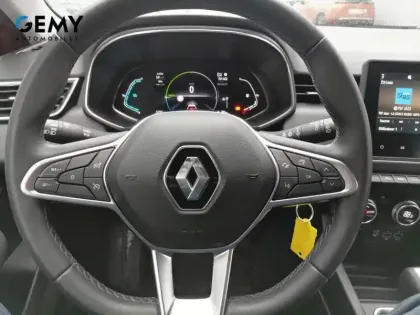 Photo 15 Renault Clio  E-Tech 140