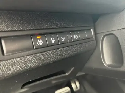 Photo 33 Peugeot 3008  Hybrid 225 e-EAT8