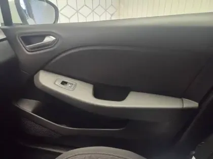 Photo 31 Renault Clio  Blue dCi 85