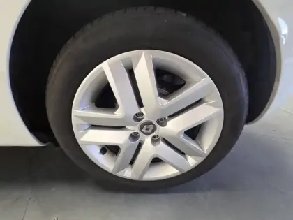 Photo 62 Renault Clio Gén. V (BJA) Ph1 Business 5