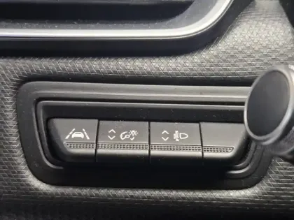 Photo 74 Renault Clio Gén. V (BJA) Ph1 Business 5