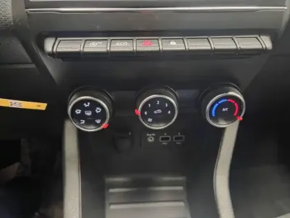 Photo 26 Renault Clio  Blue dCi 85