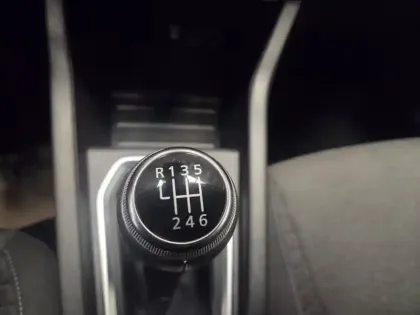 Photo 70 Renault Clio Gén. V (BJA) Ph1 Business 5