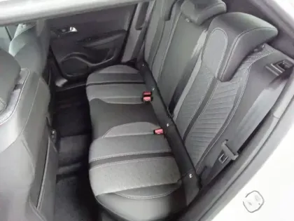 Photo 51 Peugeot 2008  PureTech 130 S&S EAT8