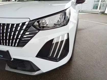 Photo 15 Peugeot 2008  PureTech 130 S&S EAT8