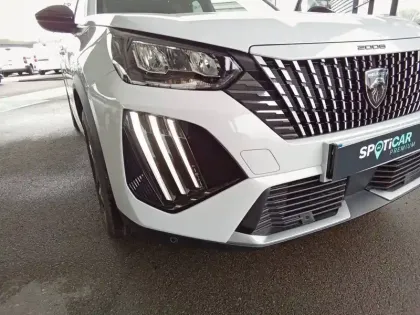 Photo 58 Peugeot 2008  PureTech 130 S&S EAT8