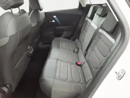 Photo 11 Citroën C4 e- 136 ch Automatique