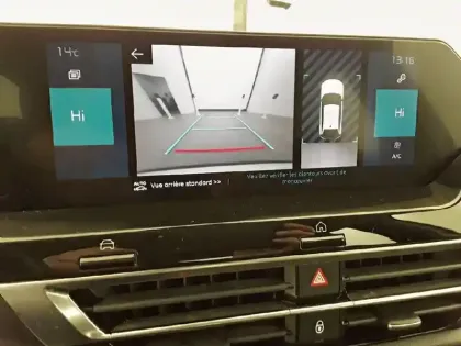 Photo 17 Citroën C4 e- 136 ch Automatique