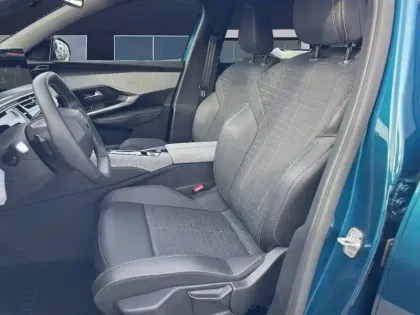 Photo 42 Peugeot 3008  Hybrid 136 e-DCS6