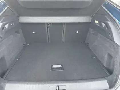 Photo 11 Peugeot 3008  Hybrid 136 e-DCS6