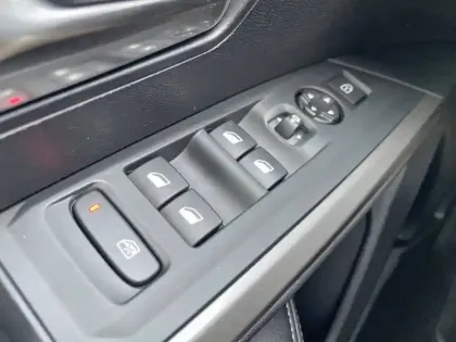 Photo 56 Peugeot 3008  Hybrid 136 e-DCS6