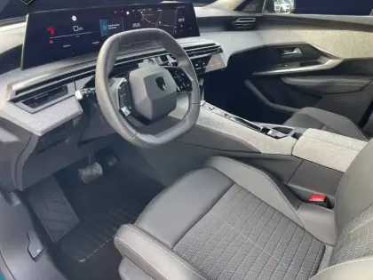 Photo 45 Peugeot 3008  Hybrid 136 e-DCS6