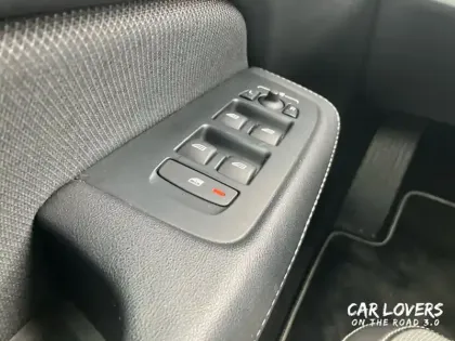 Photo 23 Volvo V60  B3 163 ch Geartronic 8