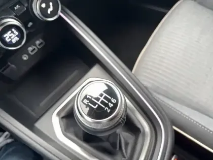 Photo 43 Renault Clio  Eco-G 100 GSR2