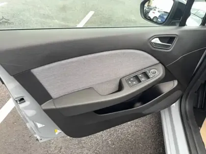 Photo 28 Renault Clio  Eco-G 100 GSR2