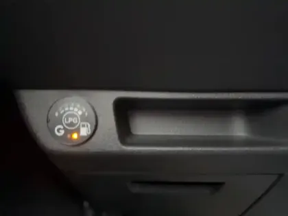 Photo 53 Renault Clio  Eco-G 100 GSR2