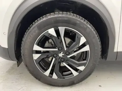 Photo 48 Peugeot 2008 Gén. II Ph1 NG GT 5