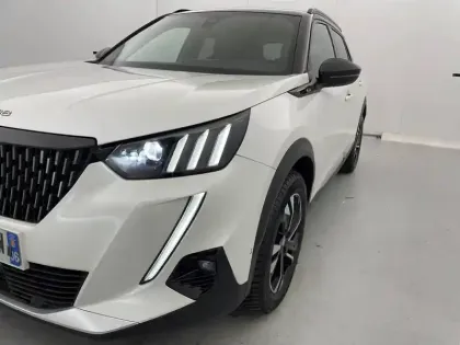 Photo 23 Peugeot 2008  PureTech 130 S&S BVM6