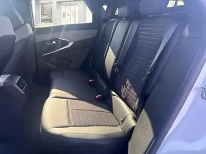 Photo 8 Peugeot 3008  Hybrid 145 e-DCS6