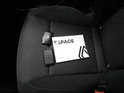 Photo 44 Renault Espace  E-Tech full hybrid 200 GSR2