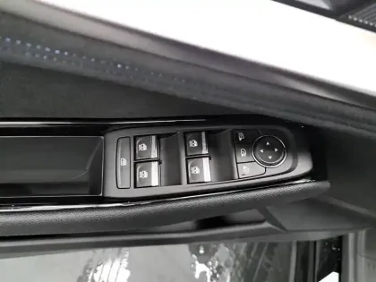 Photo 32 Renault Espace  E-Tech full hybrid 200 GSR2