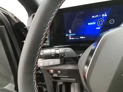 Photo 33 Renault Espace  E-Tech full hybrid 200 GSR2