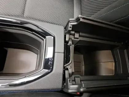 Photo 39 Renault Espace  E-Tech full hybrid 200 GSR2