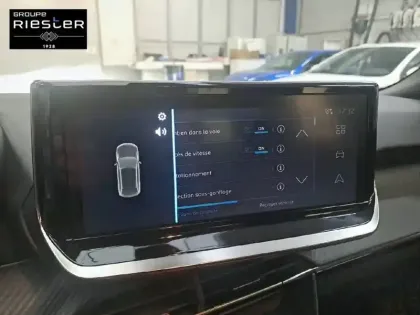 Photo 14 Peugeot 2008  Electrique 50 kWh 136 ch
