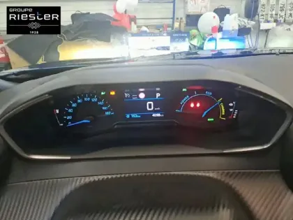 Photo 9 Peugeot 2008  Electrique 50 kWh 136 ch