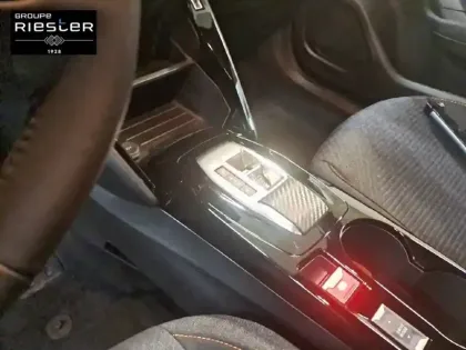 Photo 13 Peugeot 2008  Electrique 50 kWh 136 ch